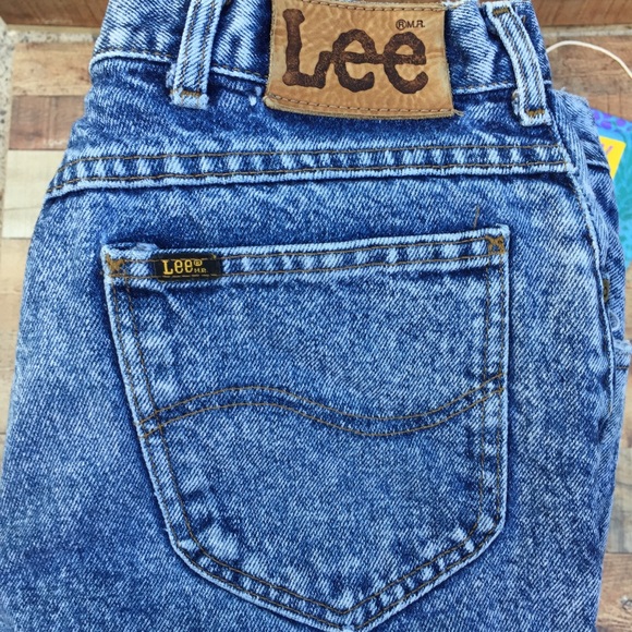 Vintage Lee high waist acid wash cutoff shorts 31 - Picture 6 of 6